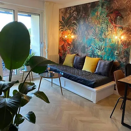 Cosy Avec Piscine, Acces Direct شقة *
